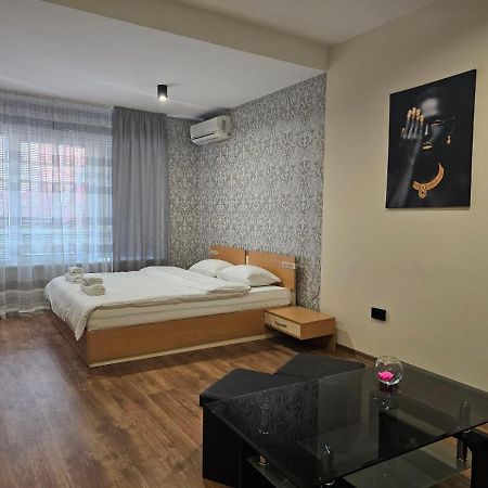 Studio Mirage Kazanlŭk Dış mekan fotoğraf